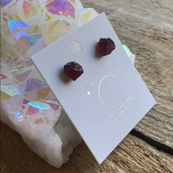 🆕 New Raw Garnet Crystal Stud Gemstone Earrings - Picture 3 of 8